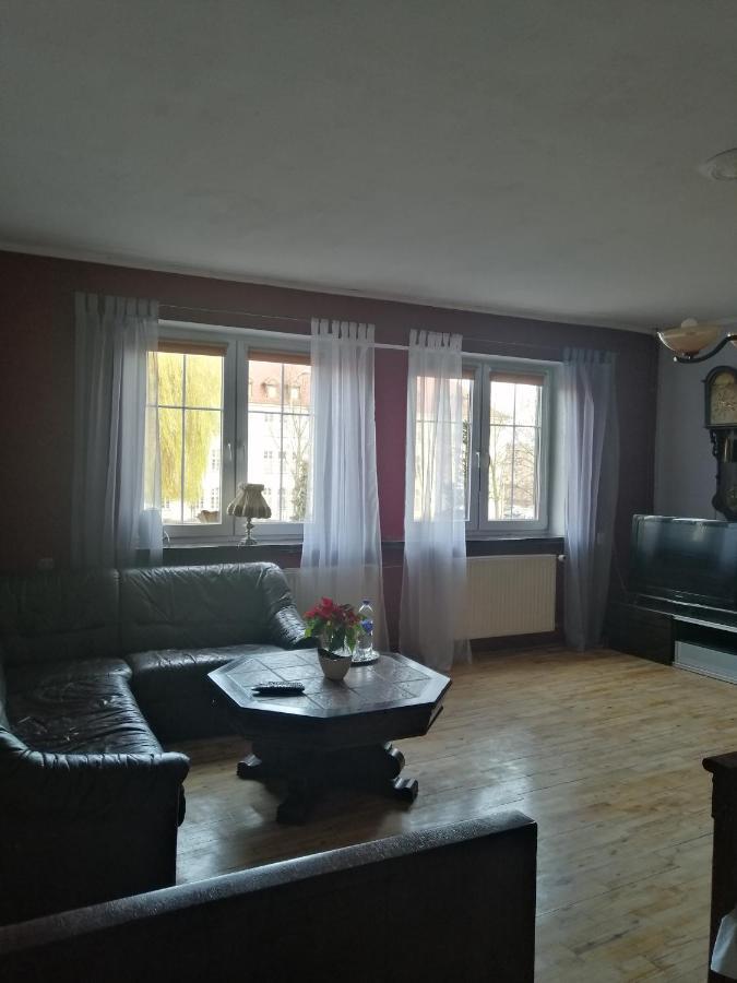 Zajazd Pod Roza Zielona Góra Buitenkant foto